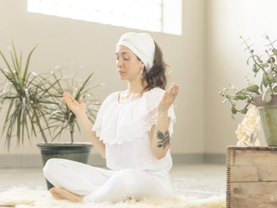 Free Kundalini Yoga Videos to Get You Buzzed 5 Best Free Kundalini Yoga Classes and Videos