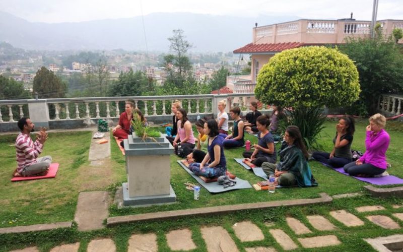 10 Best Online Yoga Retreats: Discover Virtual Bliss 4 10 Day 10-Hour Online Insightful Online Yoga Training Course