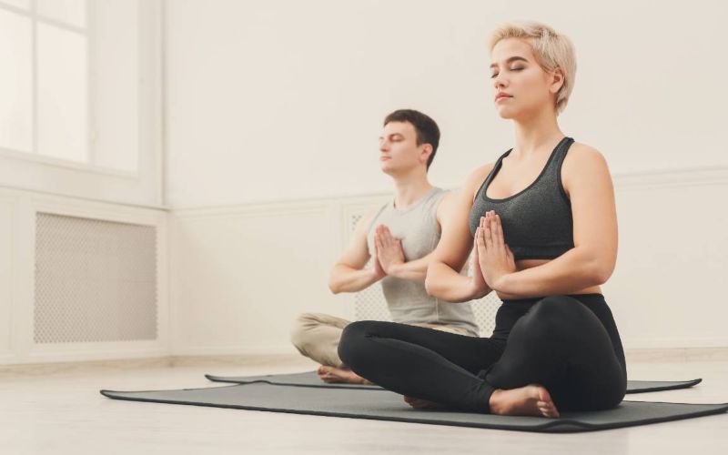 10 Best Online Yin Yoga Teacher Trainings (Yoga Alliance Approved) 23 Duration