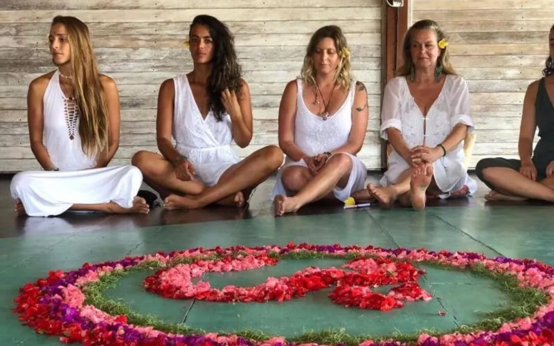 10 Best Online Yin Yoga Teacher Trainings (Yoga Alliance Approved) 12 Medium and Instruction