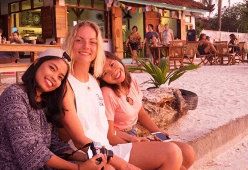 10 Best Online Yin Yoga Teacher Trainings (Yoga Alliance Approved) 16 Melanie Ceveri