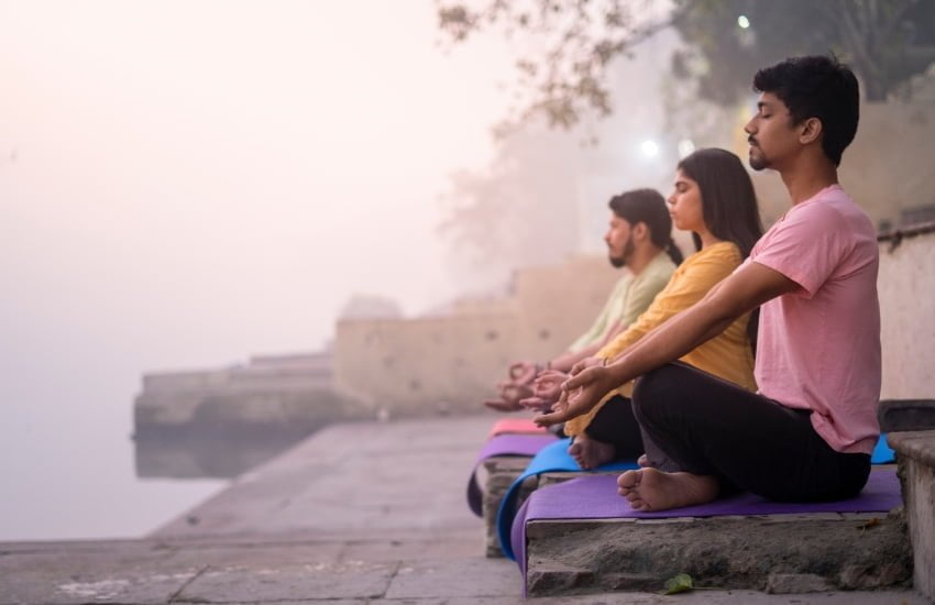 Uncovering the Benefits of Breathwork: What It Is and How It Works 5 Tips for Incorporating Breathwork into Daily Life
