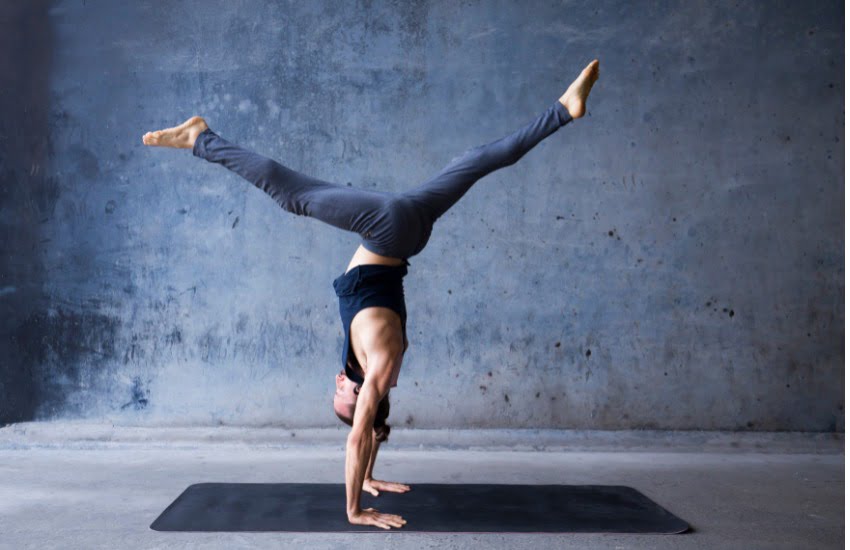 Ways to Make Yoga Accessible to Beginners: A Yoga Teacher's Perspective on Accessibility 4 Offer-Specialized-Workshops-for-yoga